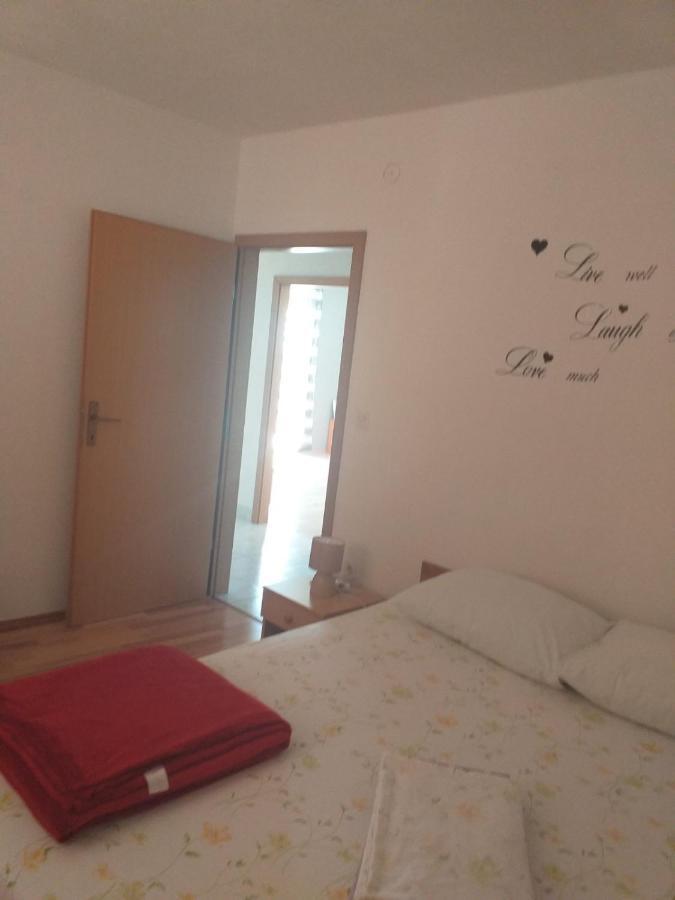 Apartment Darinka ชิเบนิก ภายนอก รูปภาพ